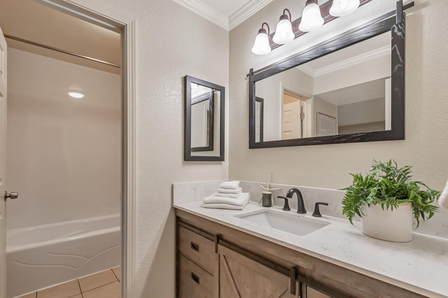 Detail Gallery Image 19 of 37 For 5376 Makati Cir, San Jose,  CA 95123 - 1 Beds | 1 Baths