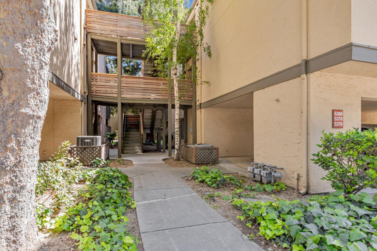 Detail Gallery Image 35 of 37 For 5376 Makati Cir, San Jose,  CA 95123 - 1 Beds | 1 Baths