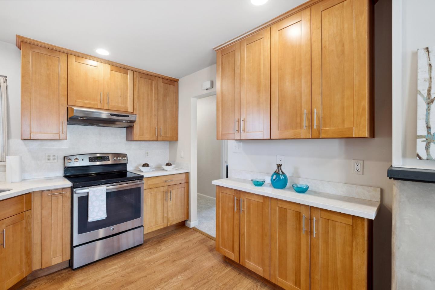 Detail Gallery Image 11 of 38 For 1795 Foxworthy Ave, San Jose,  CA 95124 - 6 Beds | 2/1 Baths