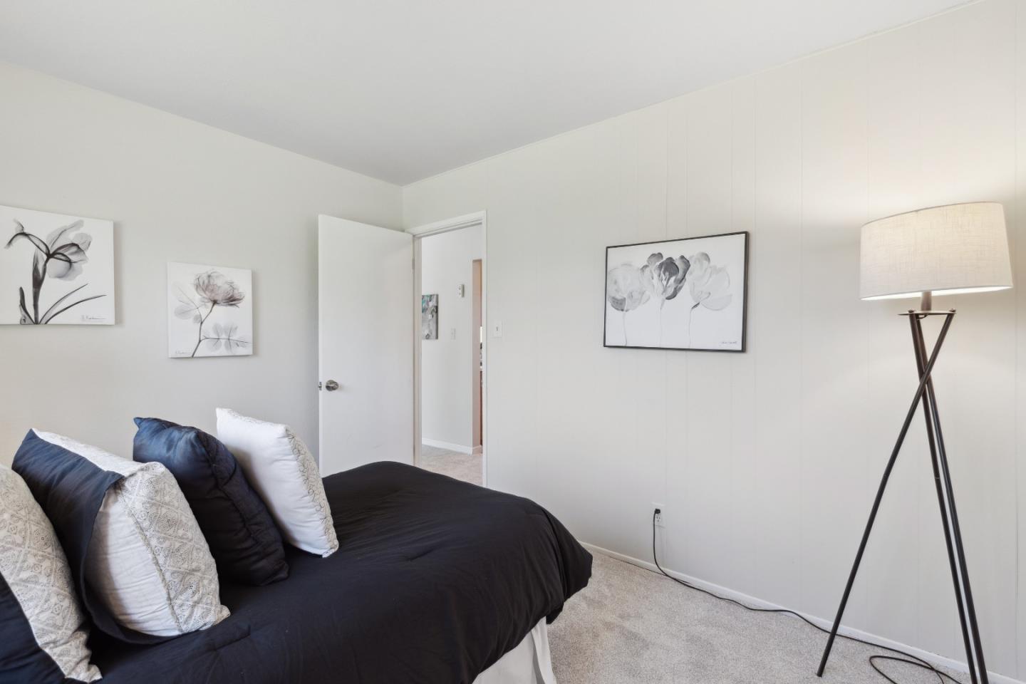 Detail Gallery Image 18 of 38 For 1795 Foxworthy Ave, San Jose,  CA 95124 - 6 Beds | 2/1 Baths