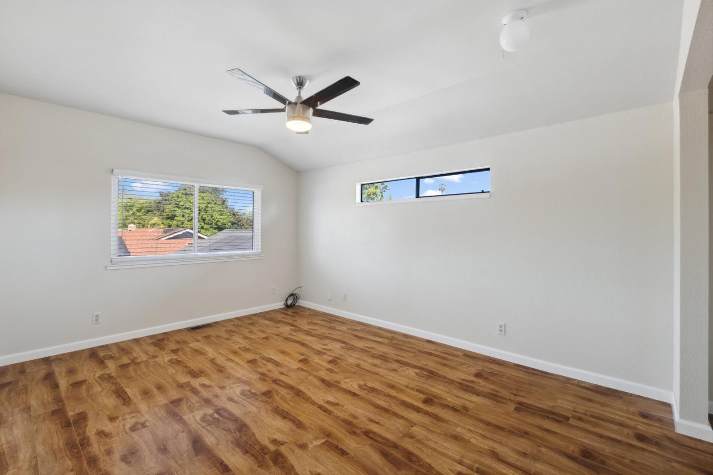 Detail Gallery Image 25 of 38 For 1795 Foxworthy Ave, San Jose,  CA 95124 - 6 Beds | 2/1 Baths