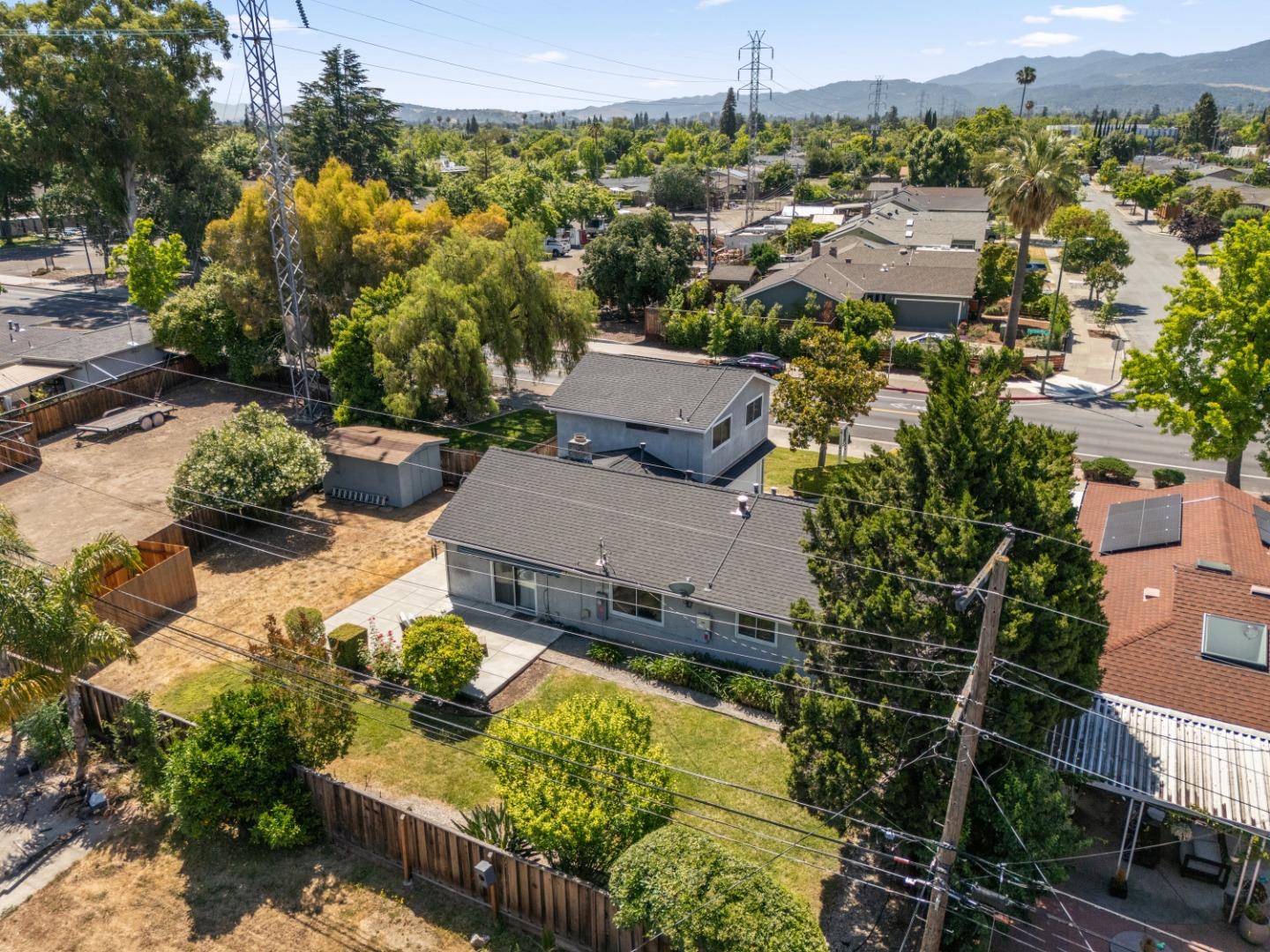 Detail Gallery Image 35 of 38 For 1795 Foxworthy Ave, San Jose,  CA 95124 - 6 Beds | 2/1 Baths