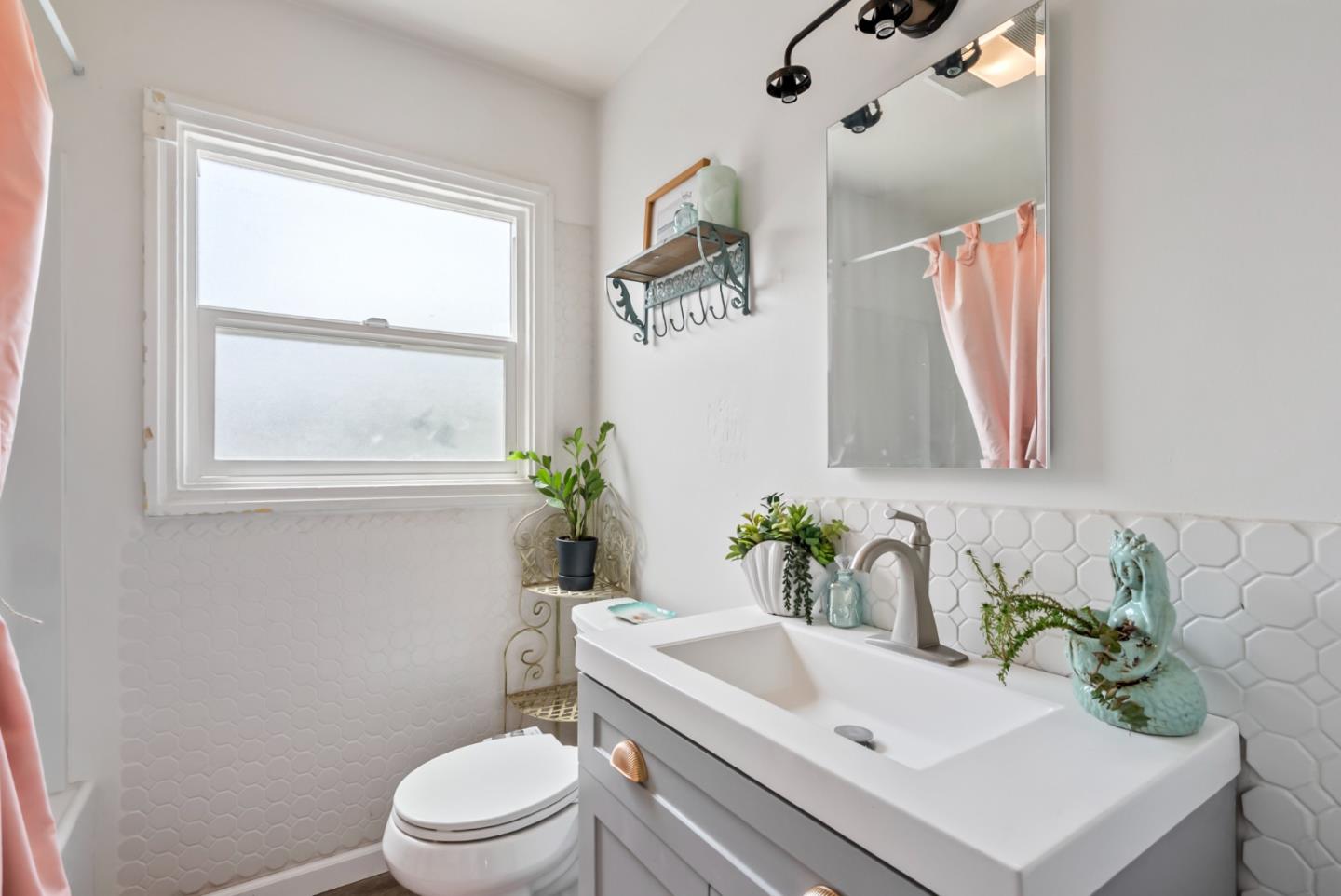 Detail Gallery Image 21 of 39 For 630 California St, Watsonville,  CA 95076 - 2 Beds | 1 Baths