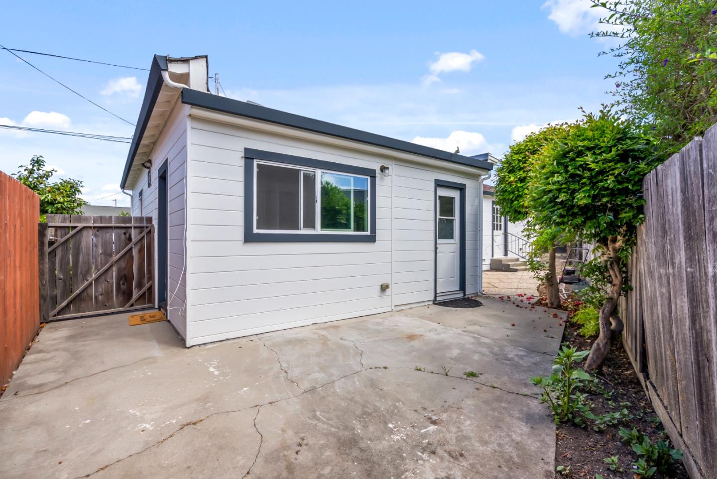 Detail Gallery Image 29 of 39 For 630 California St, Watsonville,  CA 95076 - 2 Beds | 1 Baths