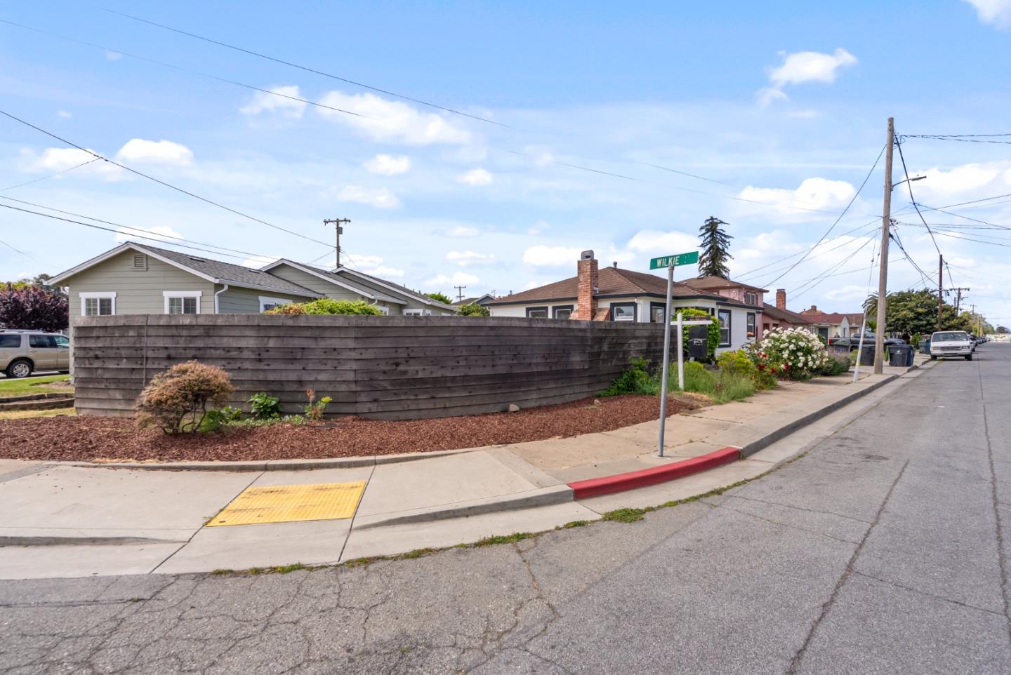 Detail Gallery Image 5 of 39 For 630 California St, Watsonville,  CA 95076 - 2 Beds | 1 Baths