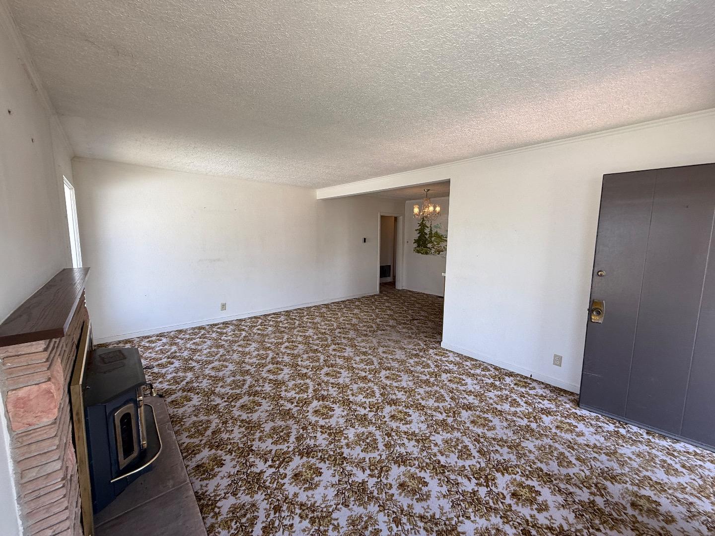 Detail Gallery Image 5 of 24 For 315 Hazelwood Dr, South San Francisco,  CA 94080 - 3 Beds | 2 Baths
