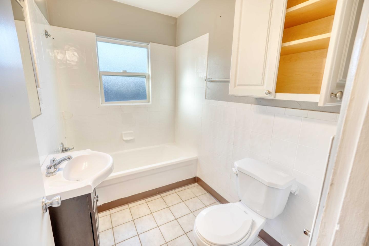 Detail Gallery Image 17 of 32 For 1871 Woodland Ave, East Palo Alto,  CA 94303 - 2 Beds | 1 Baths