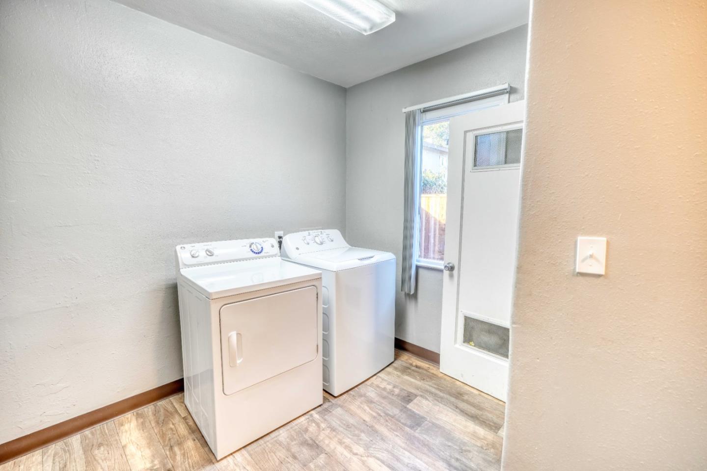 Detail Gallery Image 19 of 32 For 1871 Woodland Ave, East Palo Alto,  CA 94303 - 2 Beds | 1 Baths
