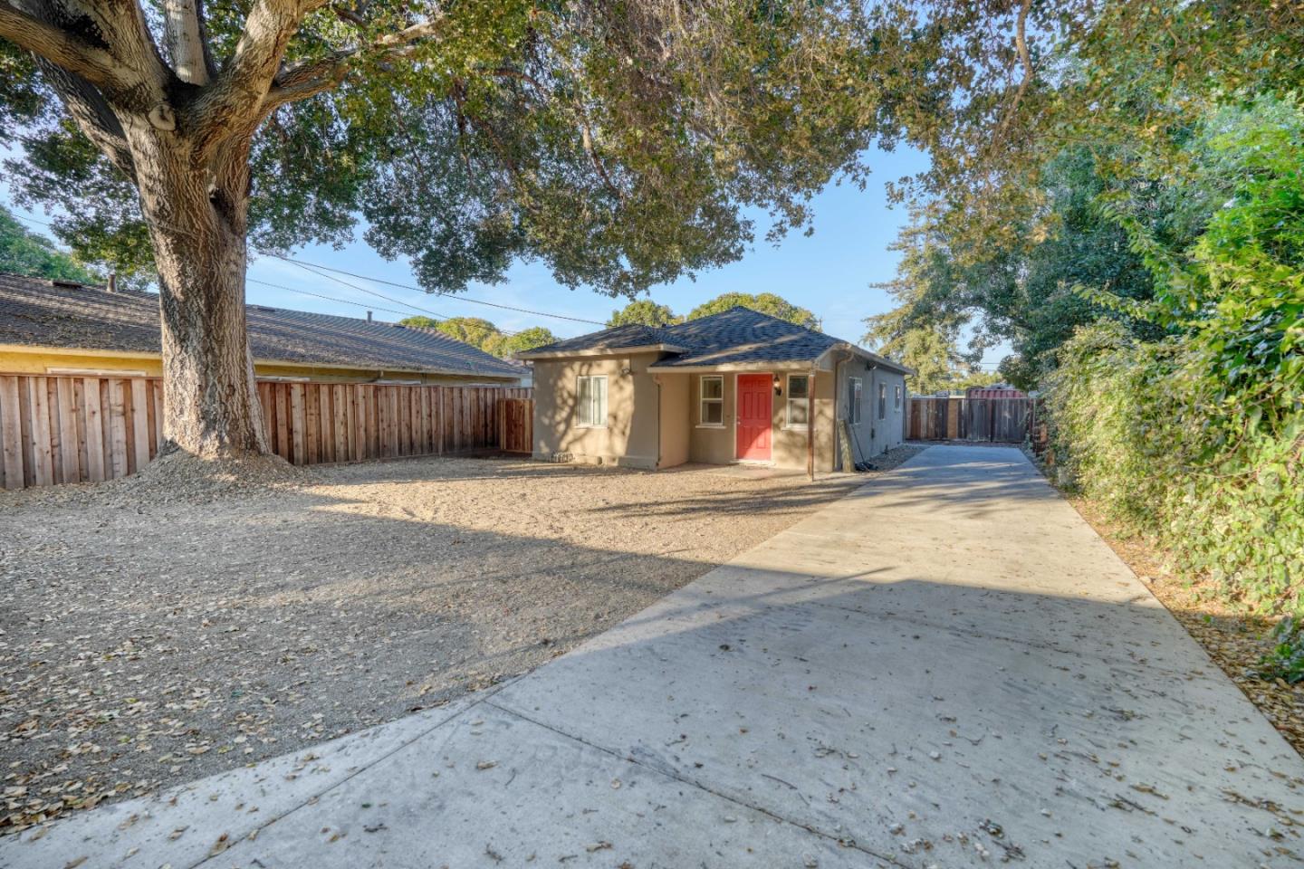 Detail Gallery Image 23 of 32 For 1871 Woodland Ave, East Palo Alto,  CA 94303 - 2 Beds | 1 Baths