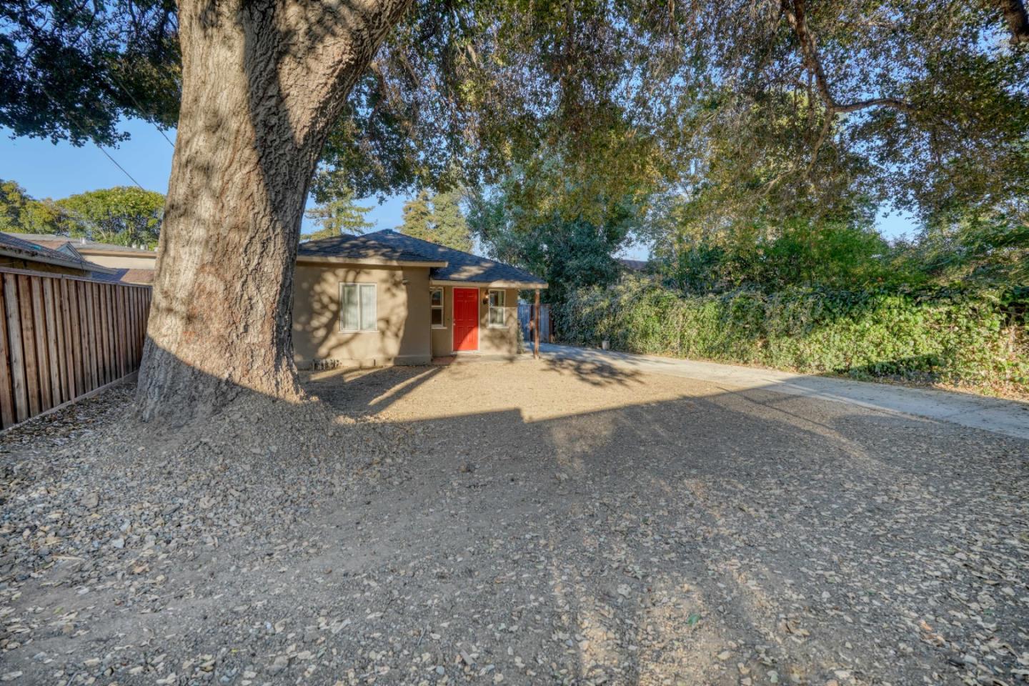 Detail Gallery Image 24 of 32 For 1871 Woodland Ave, East Palo Alto,  CA 94303 - 2 Beds | 1 Baths