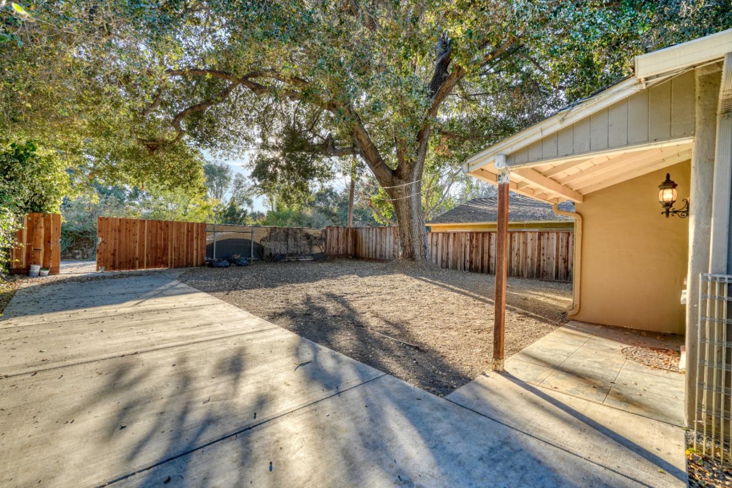 Detail Gallery Image 26 of 32 For 1871 Woodland Ave, East Palo Alto,  CA 94303 - 2 Beds | 1 Baths
