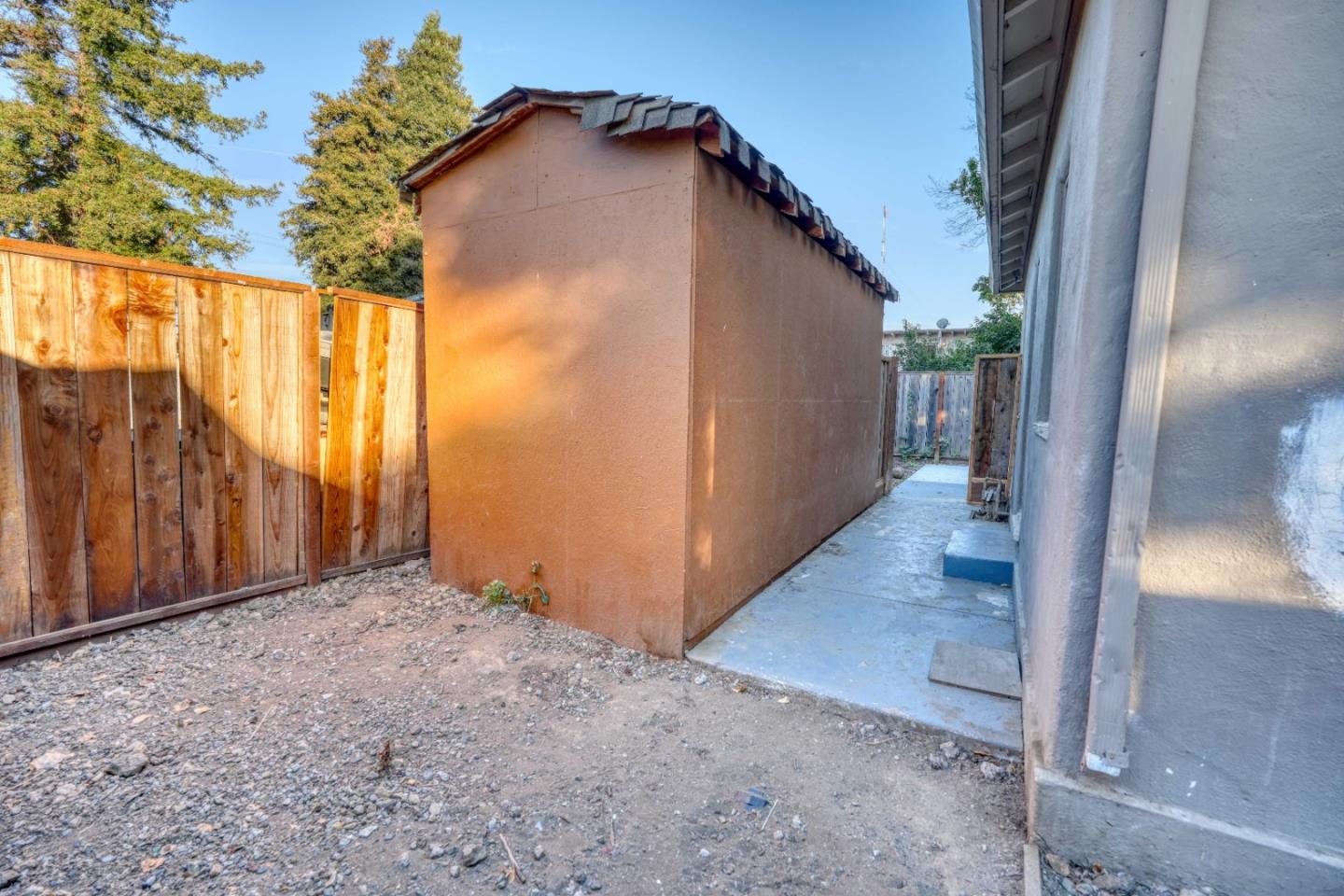 Detail Gallery Image 29 of 32 For 1871 Woodland Ave, East Palo Alto,  CA 94303 - 2 Beds | 1 Baths