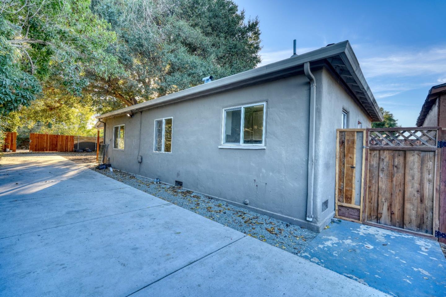 Detail Gallery Image 30 of 32 For 1871 Woodland Ave, East Palo Alto,  CA 94303 - 2 Beds | 1 Baths