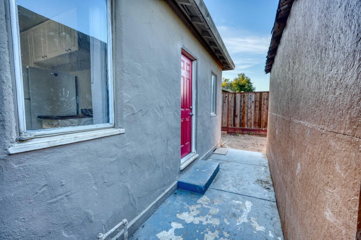Detail Gallery Image 31 of 32 For 1871 Woodland Ave, East Palo Alto,  CA 94303 - 2 Beds | 1 Baths
