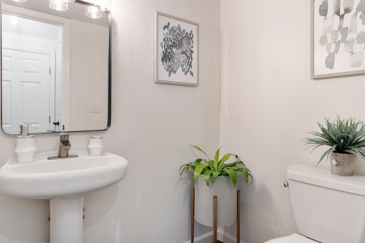 Detail Gallery Image 18 of 33 For 208 Sidesaddle Cir, Scotts Valley,  CA 95066 - 4 Beds | 2/1 Baths