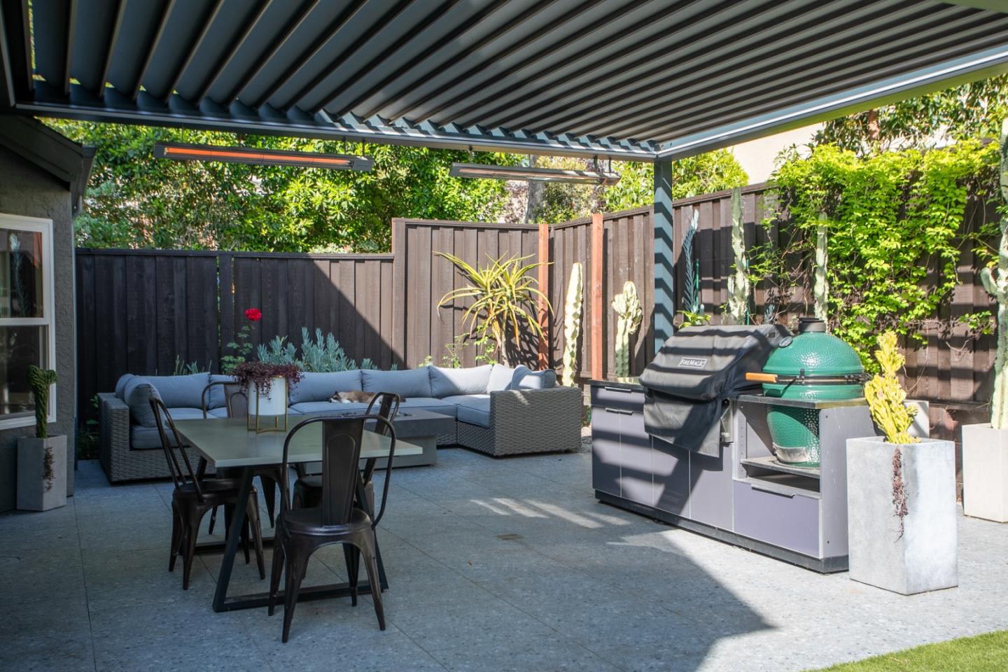 Detail Gallery Image 5 of 33 For 208 Sidesaddle Cir, Scotts Valley,  CA 95066 - 4 Beds | 2/1 Baths