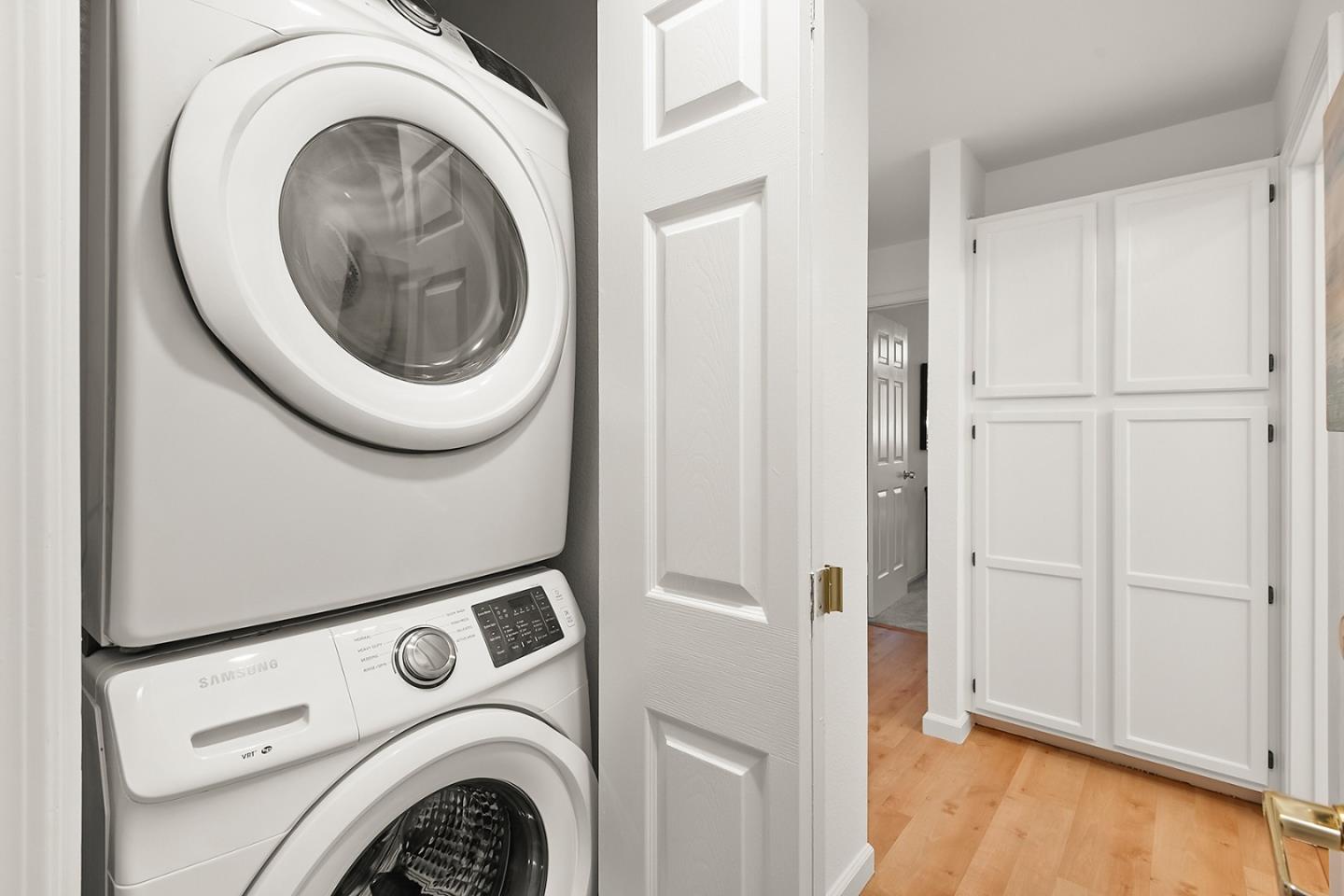 Detail Gallery Image 12 of 21 For 1648 Parkview Green Cir, San Jose,  CA 95131 - 1 Beds | 1 Baths