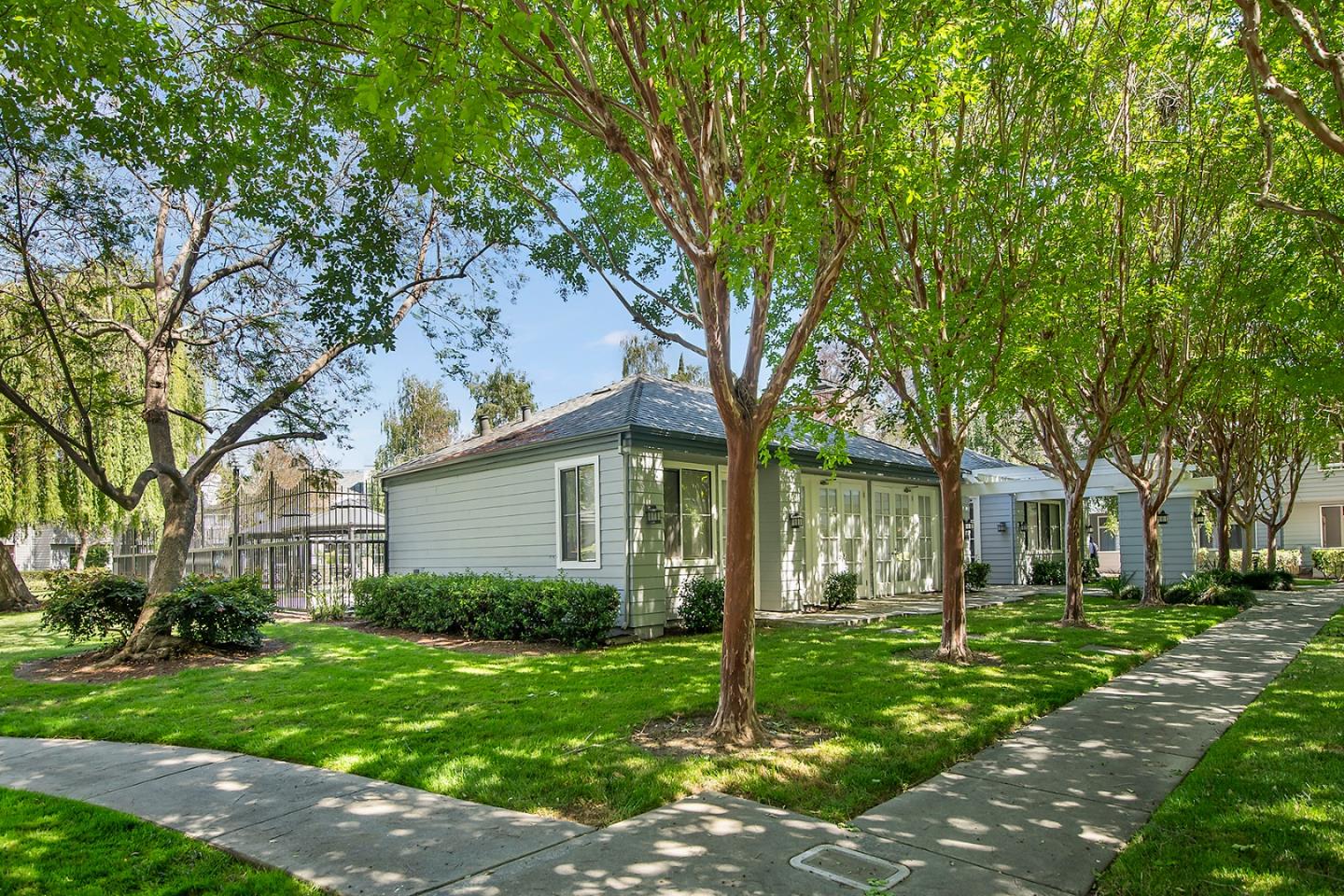 Detail Gallery Image 17 of 21 For 1648 Parkview Green Cir, San Jose,  CA 95131 - 1 Beds | 1 Baths