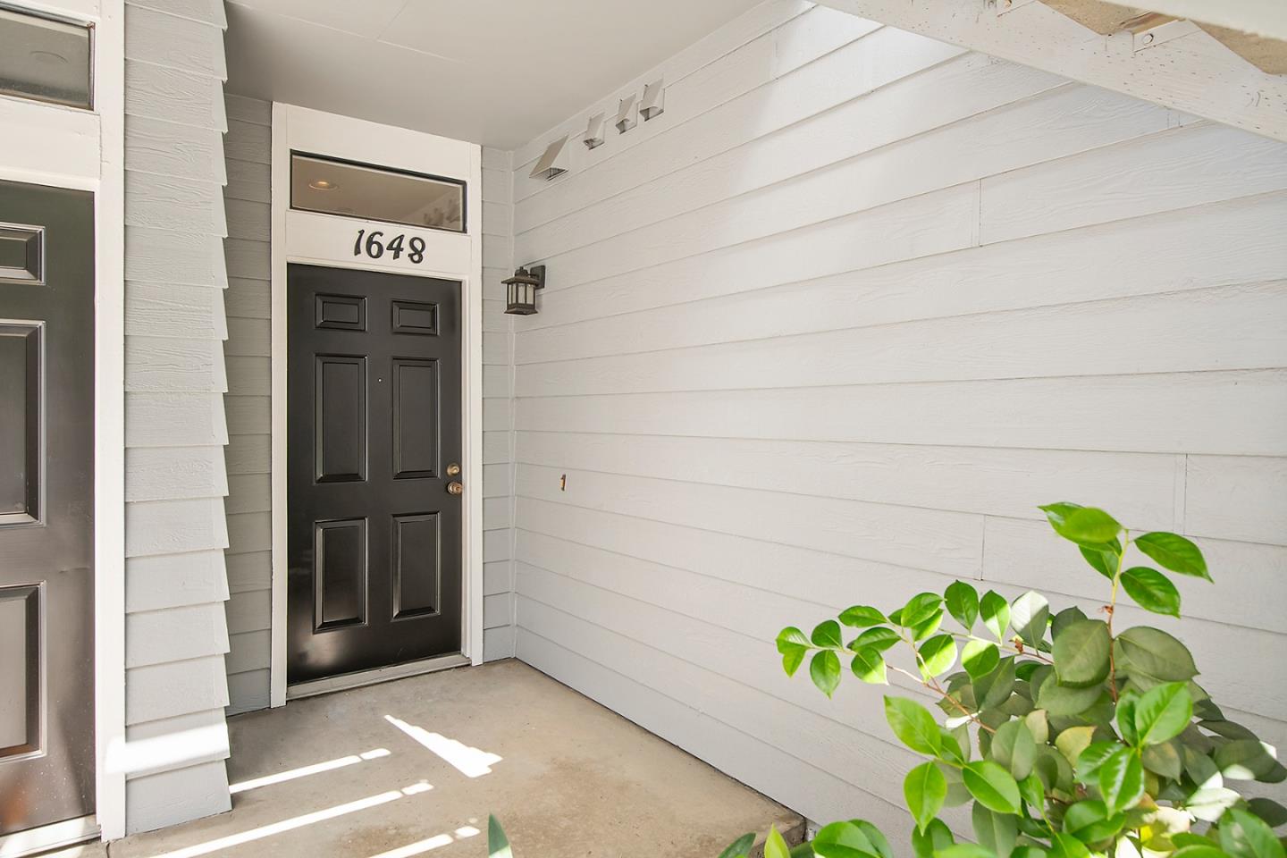 Detail Gallery Image 3 of 21 For 1648 Parkview Green Cir, San Jose,  CA 95131 - 1 Beds | 1 Baths