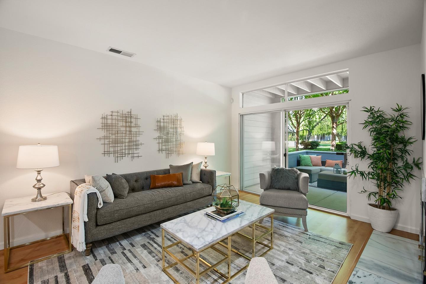 Detail Gallery Image 5 of 21 For 1648 Parkview Green Cir, San Jose,  CA 95131 - 1 Beds | 1 Baths