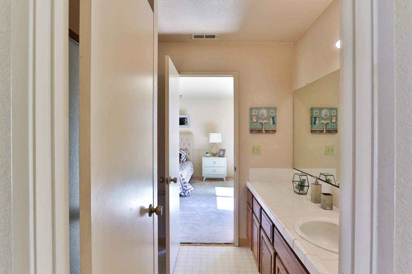 Detail Gallery Image 24 of 52 For 8760 Rancho Hills Dr, Gilroy,  CA 95020 - 4 Beds | 3 Baths