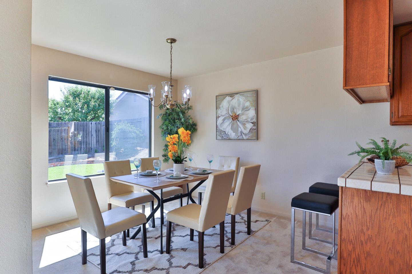 Detail Gallery Image 7 of 52 For 8760 Rancho Hills Dr, Gilroy,  CA 95020 - 4 Beds | 3 Baths