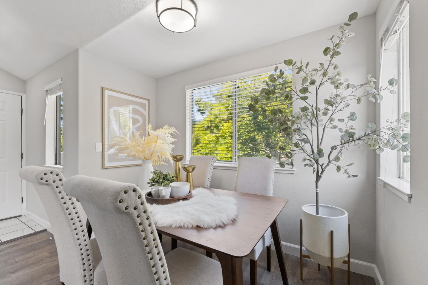 Detail Gallery Image 12 of 51 For 1875 Sheri Ann Cir, San Jose,  CA 95131 - 2 Beds | 2 Baths