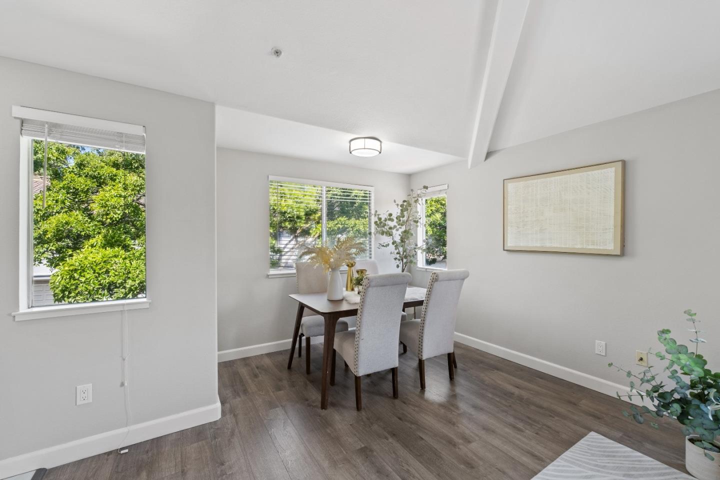 Detail Gallery Image 13 of 51 For 1875 Sheri Ann Cir, San Jose,  CA 95131 - 2 Beds | 2 Baths