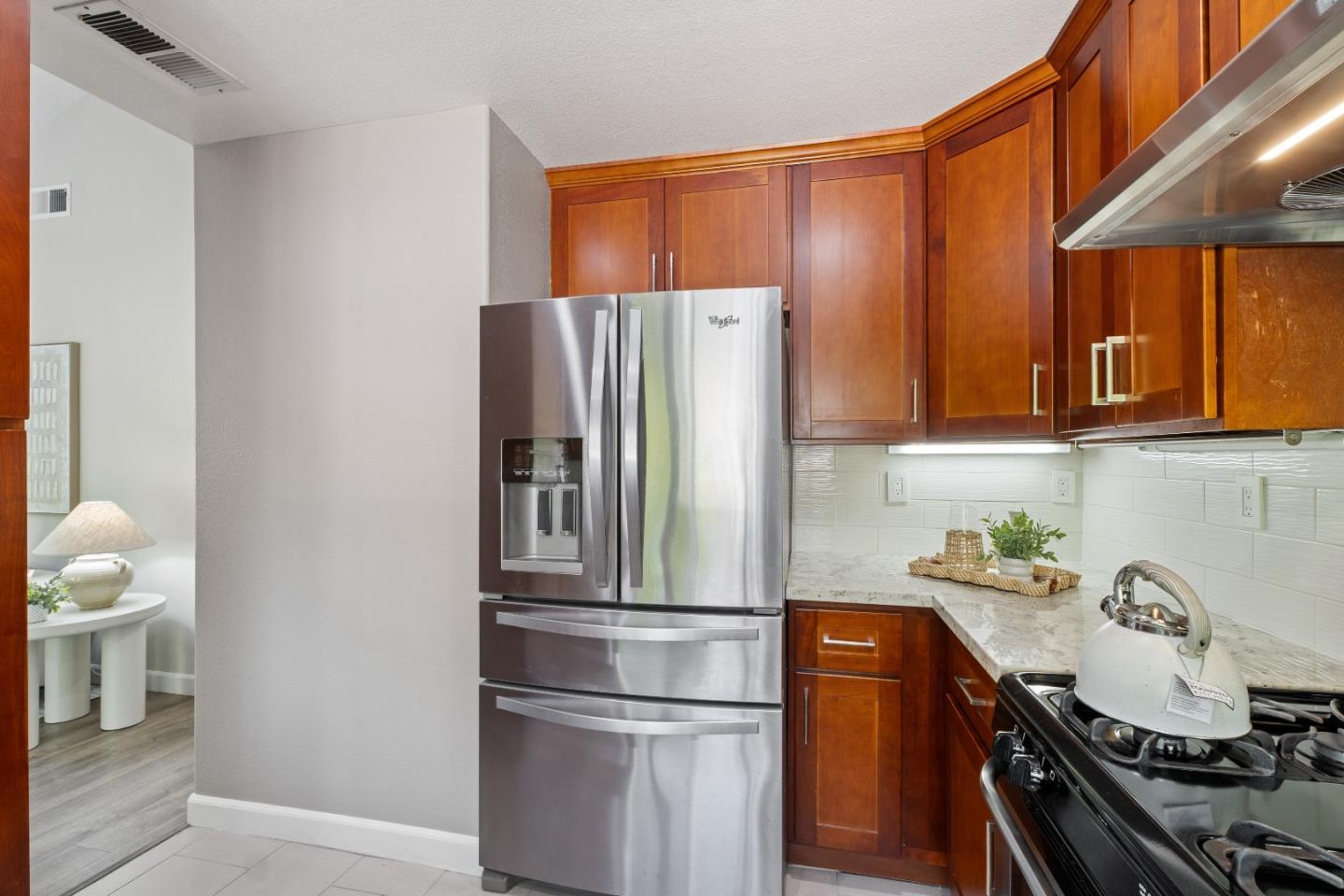 Detail Gallery Image 16 of 51 For 1875 Sheri Ann Cir, San Jose,  CA 95131 - 2 Beds | 2 Baths