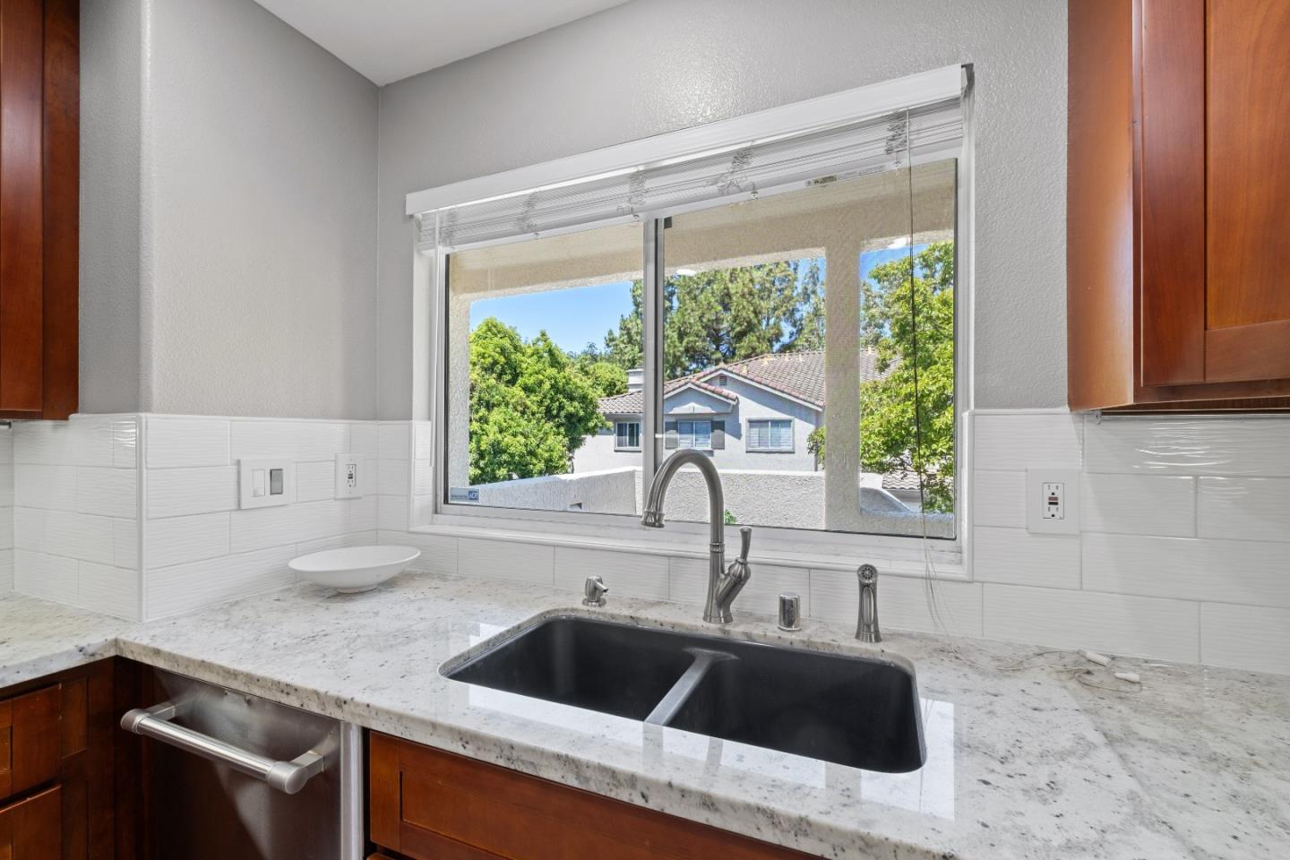 Detail Gallery Image 19 of 51 For 1875 Sheri Ann Cir, San Jose,  CA 95131 - 2 Beds | 2 Baths