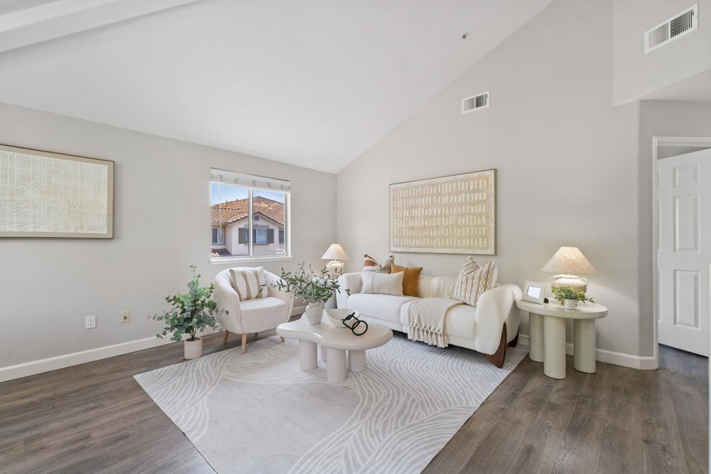 Detail Gallery Image 4 of 51 For 1875 Sheri Ann Cir, San Jose,  CA 95131 - 2 Beds | 2 Baths