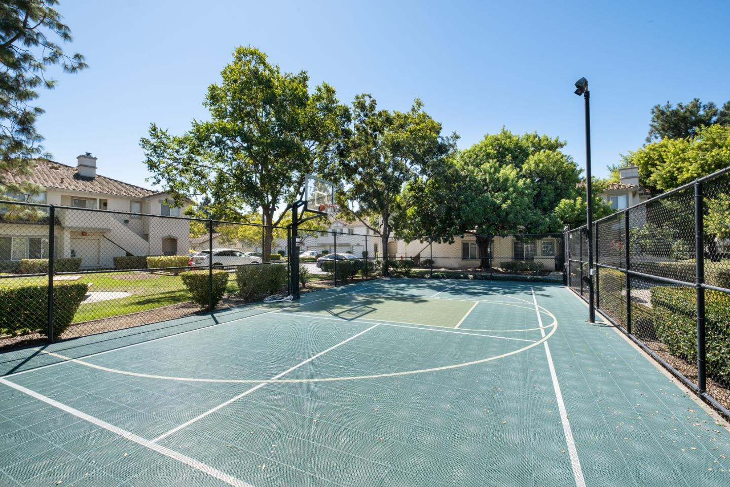 Detail Gallery Image 44 of 51 For 1875 Sheri Ann Cir, San Jose,  CA 95131 - 2 Beds | 2 Baths