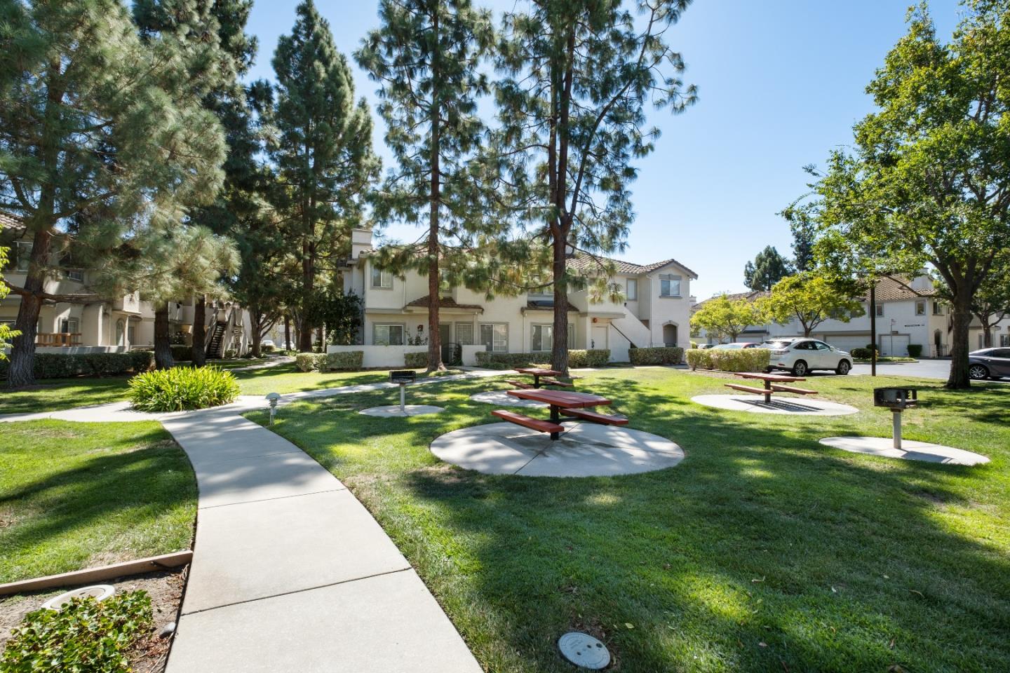Detail Gallery Image 45 of 51 For 1875 Sheri Ann Cir, San Jose,  CA 95131 - 2 Beds | 2 Baths