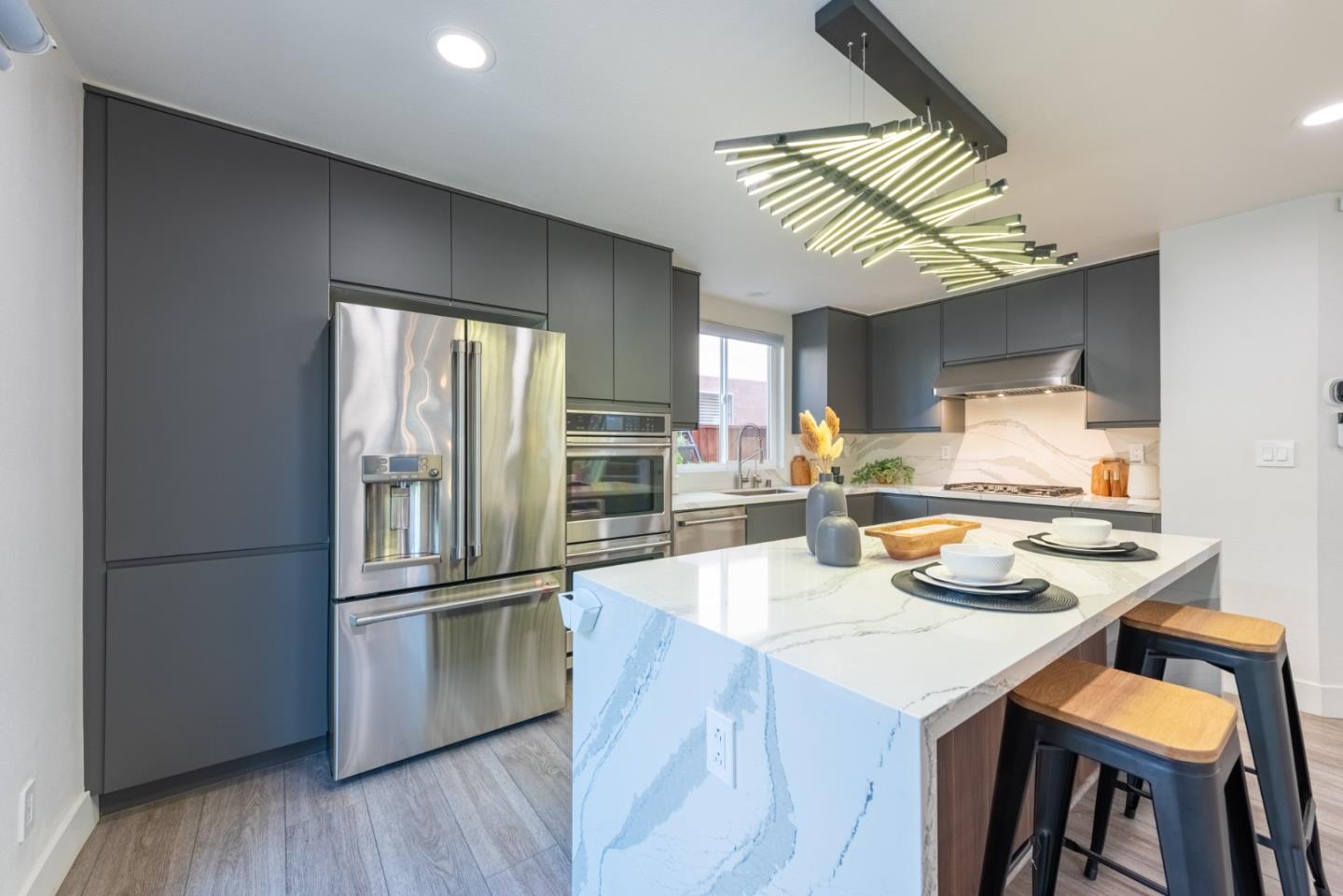 Detail Gallery Image 7 of 30 For 1428 Firestone Loop, San Jose,  CA 95116 - 4 Beds | 2/1 Baths