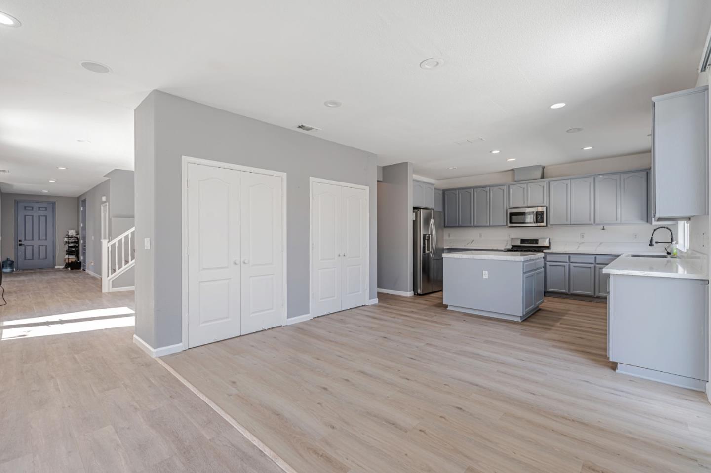 Detail Gallery Image 12 of 45 For 5323 Gold Creek Cir, Discovery Bay,  CA 94505 - 5 Beds | 3 Baths