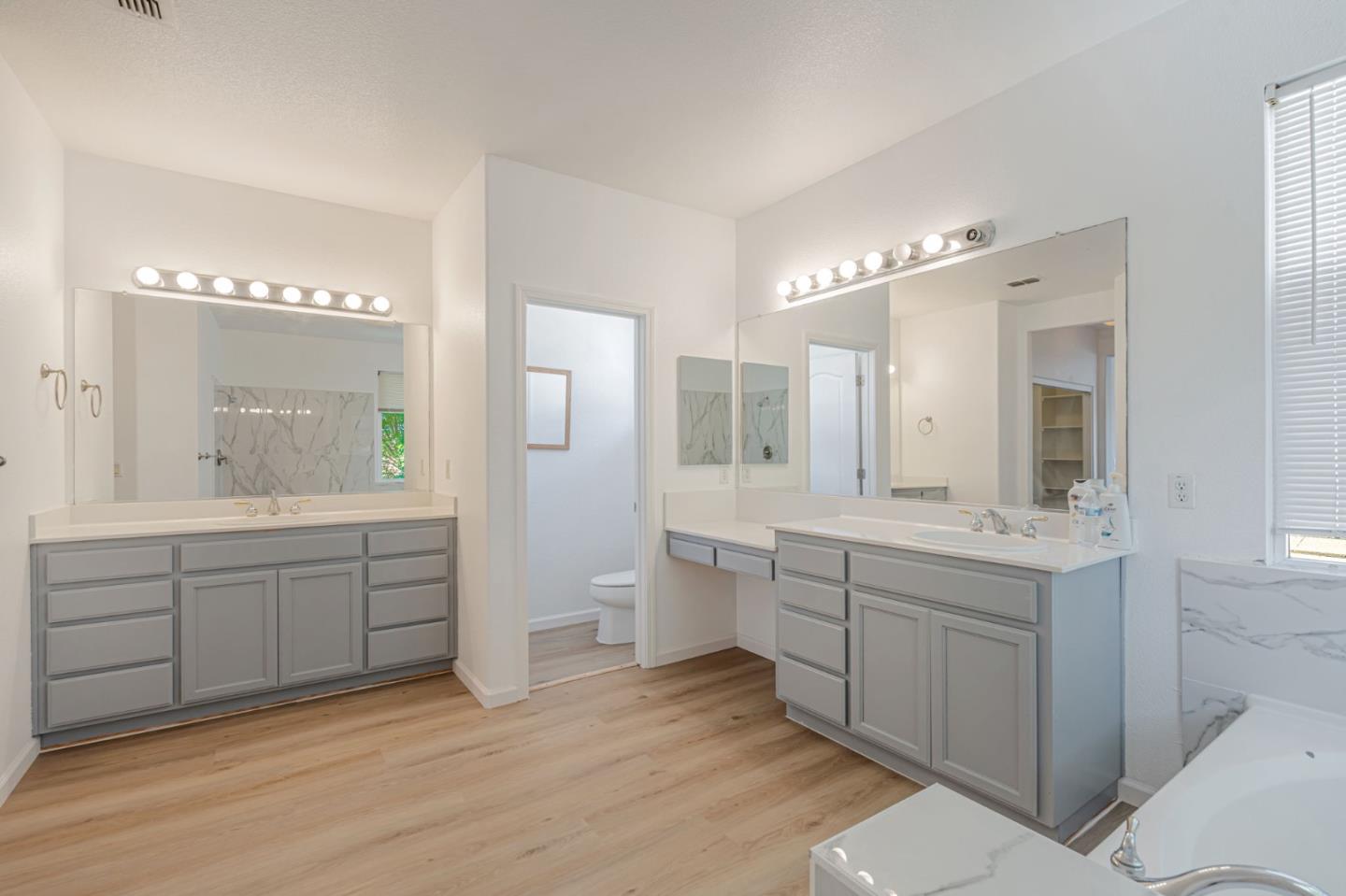 Detail Gallery Image 22 of 45 For 5323 Gold Creek Cir, Discovery Bay,  CA 94505 - 5 Beds | 3 Baths