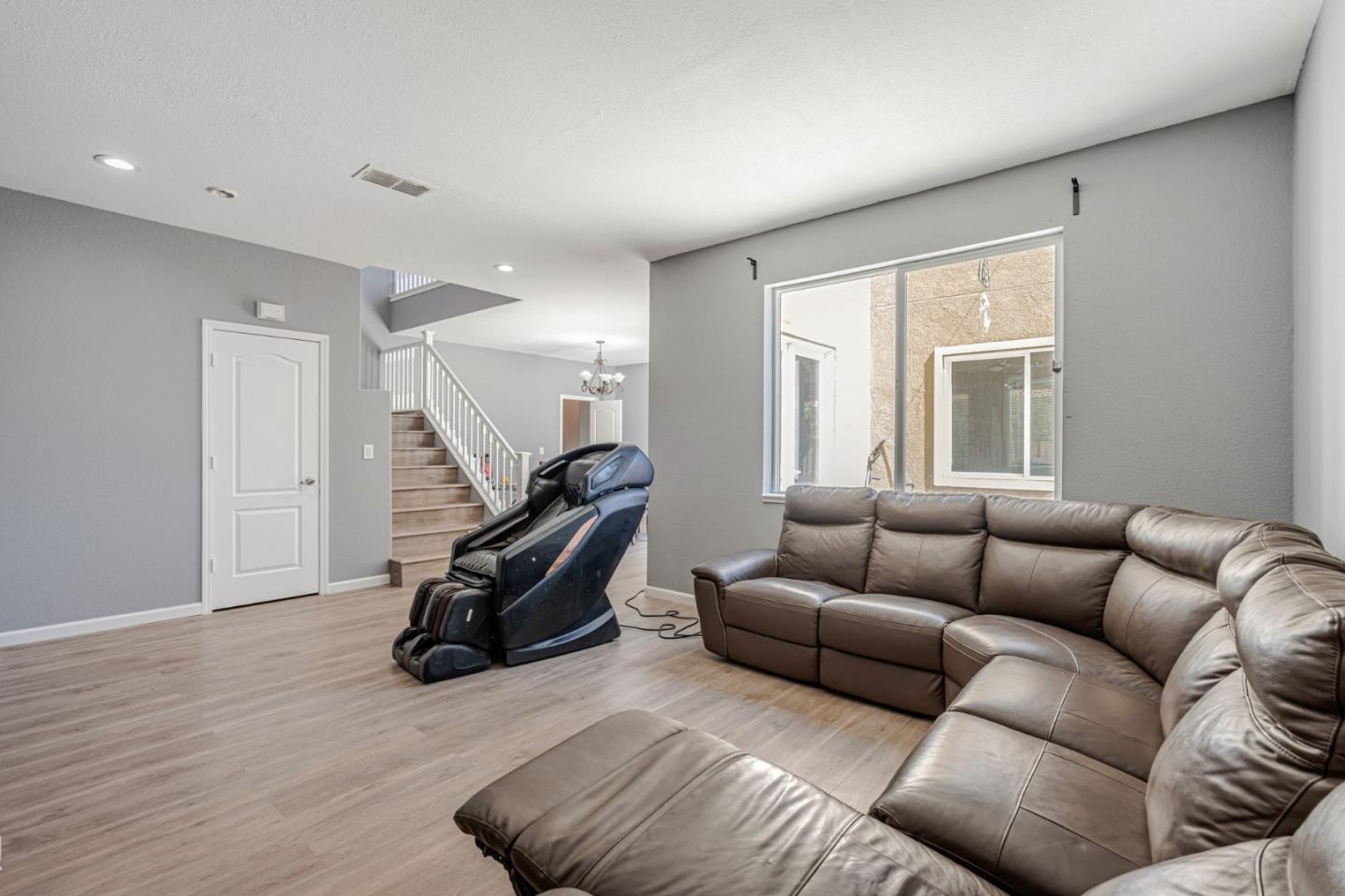 Detail Gallery Image 6 of 45 For 5323 Gold Creek Cir, Discovery Bay,  CA 94505 - 5 Beds | 3 Baths