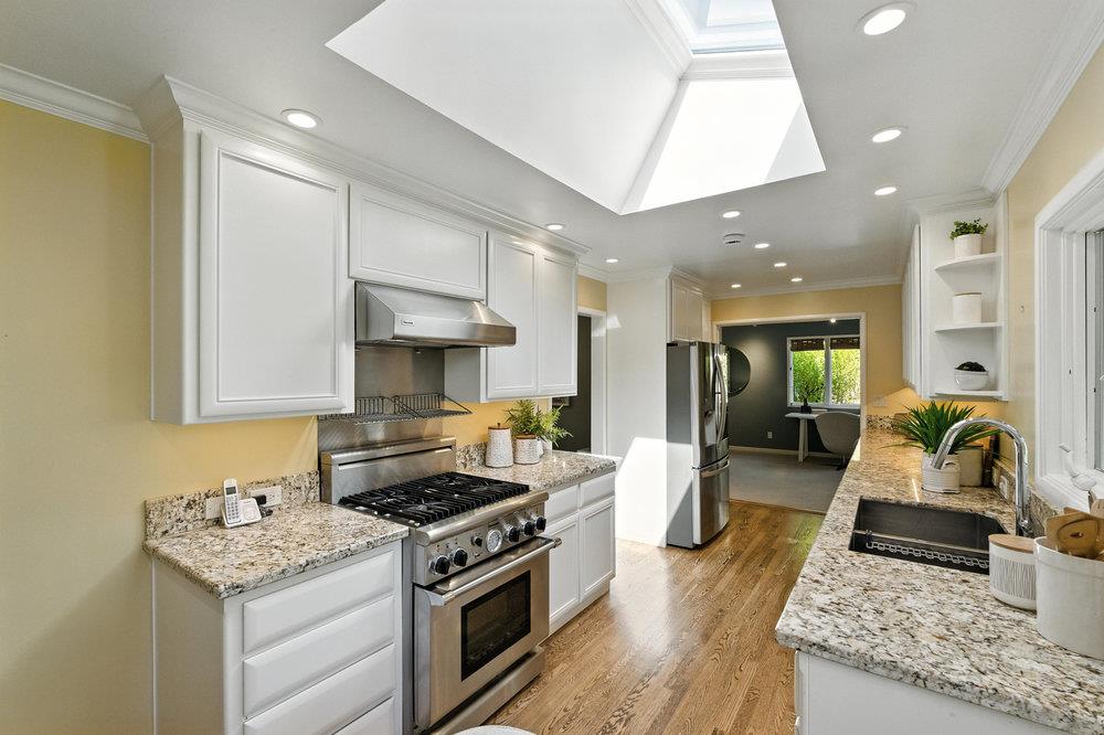 Detail Gallery Image 15 of 52 For 1884 Randall Rd, San Mateo,  CA 94402 - 3 Beds | 2 Baths