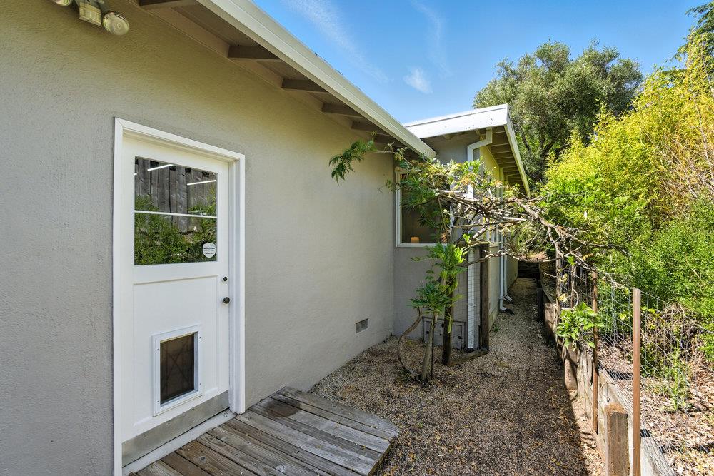 Detail Gallery Image 43 of 52 For 1884 Randall Rd, San Mateo,  CA 94402 - 3 Beds | 2 Baths