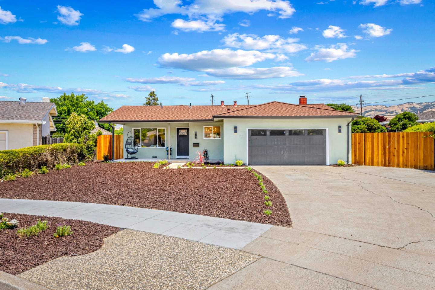 Detail Gallery Image 2 of 86 For 2733 Suisun Ave, San Jose,  CA 95121 - 4 Beds | 3 Baths