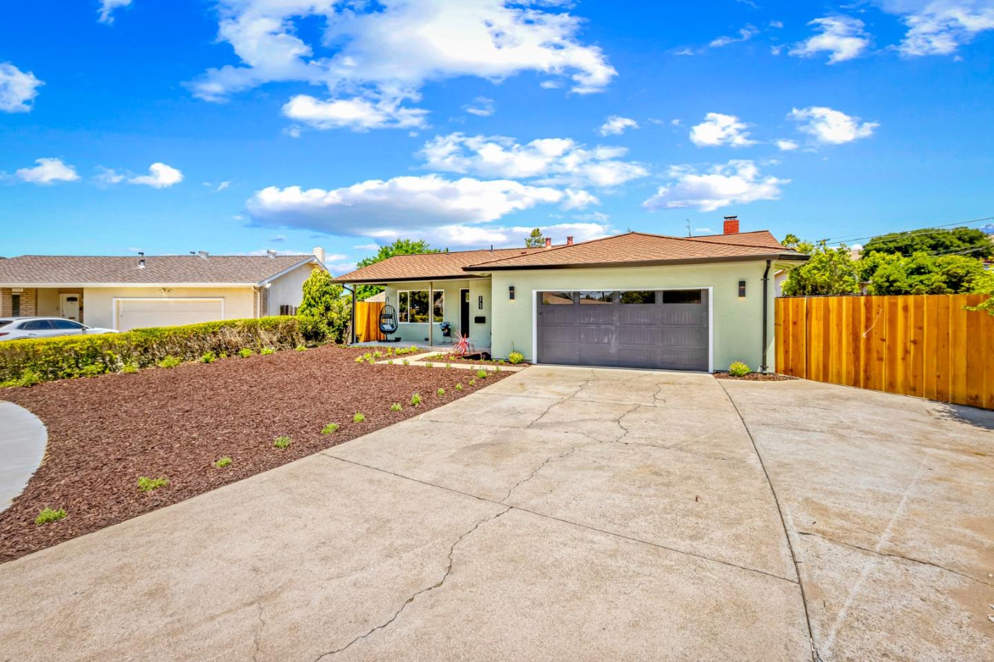 Detail Gallery Image 4 of 86 For 2733 Suisun Ave, San Jose,  CA 95121 - 4 Beds | 3 Baths