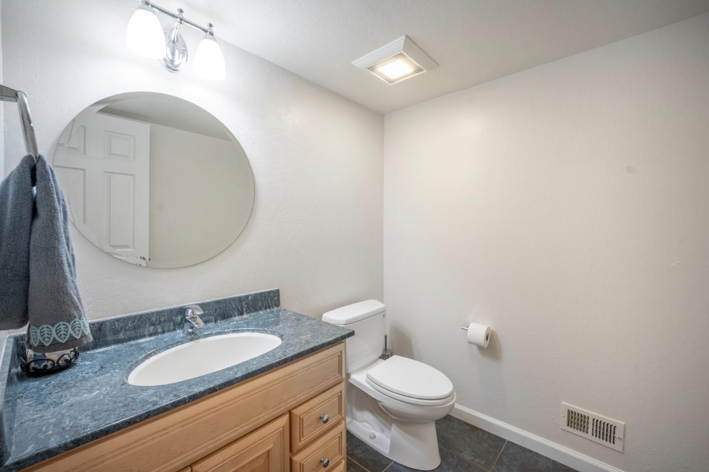 Detail Gallery Image 19 of 43 For 810 W Main Ave, Morgan Hill,  CA 95037 - 4 Beds | 2/1 Baths