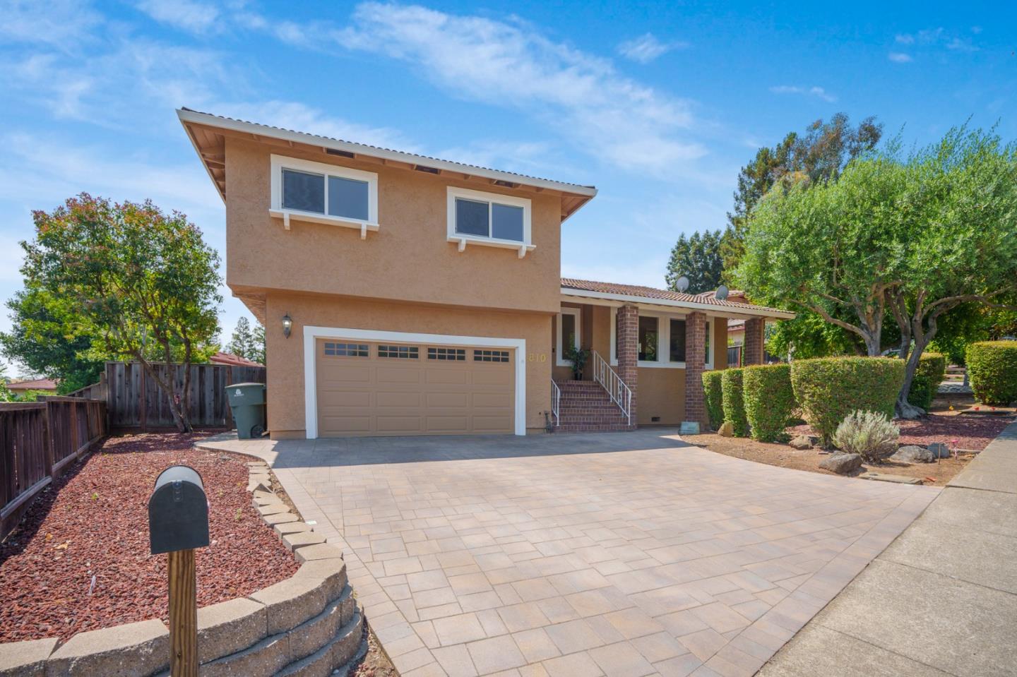 Detail Gallery Image 2 of 43 For 810 W Main Ave, Morgan Hill,  CA 95037 - 4 Beds | 2/1 Baths