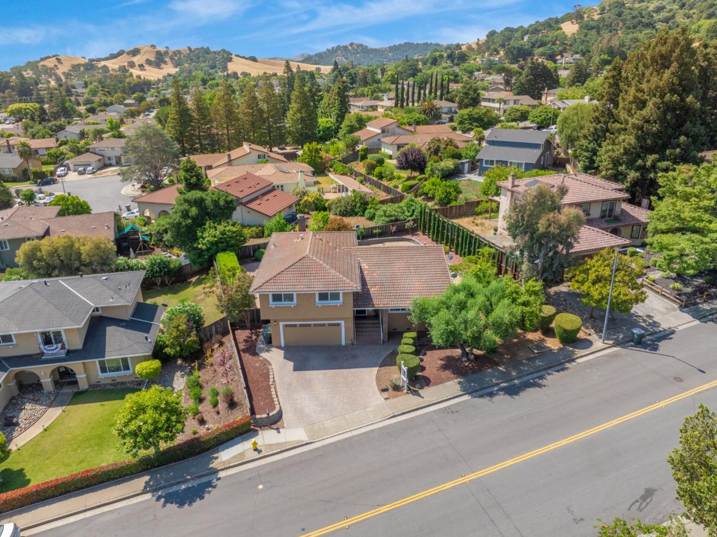 Detail Gallery Image 35 of 43 For 810 W Main Ave, Morgan Hill,  CA 95037 - 4 Beds | 2/1 Baths