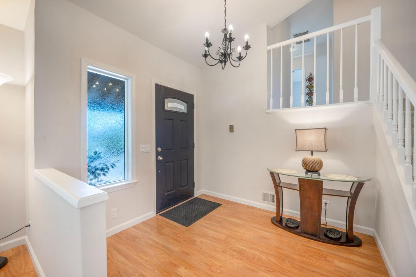 Detail Gallery Image 4 of 43 For 810 W Main Ave, Morgan Hill,  CA 95037 - 4 Beds | 2/1 Baths