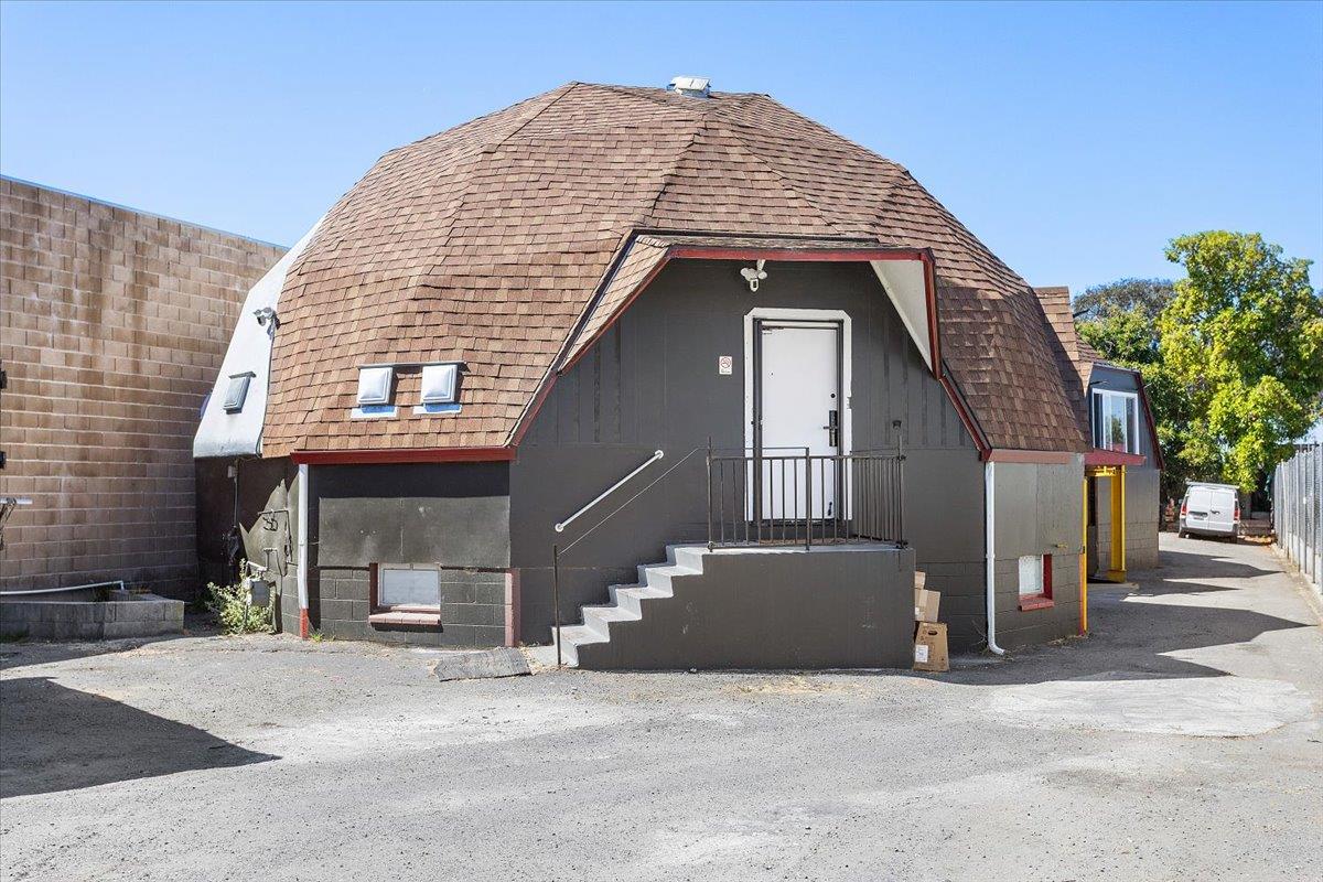Detail Gallery Image 10 of 100 For 22325 Meekland Ave, Hayward,  CA 94541 - – Beds | – Baths