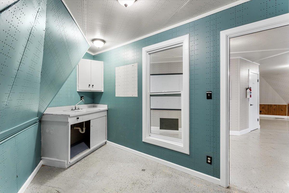 Detail Gallery Image 26 of 100 For 22325 Meekland Ave, Hayward,  CA 94541 - – Beds | – Baths