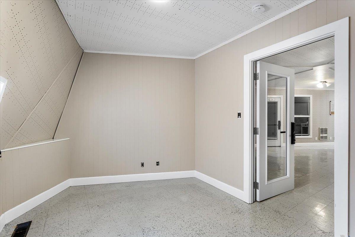 Detail Gallery Image 32 of 100 For 22325 Meekland Ave, Hayward,  CA 94541 - – Beds | – Baths