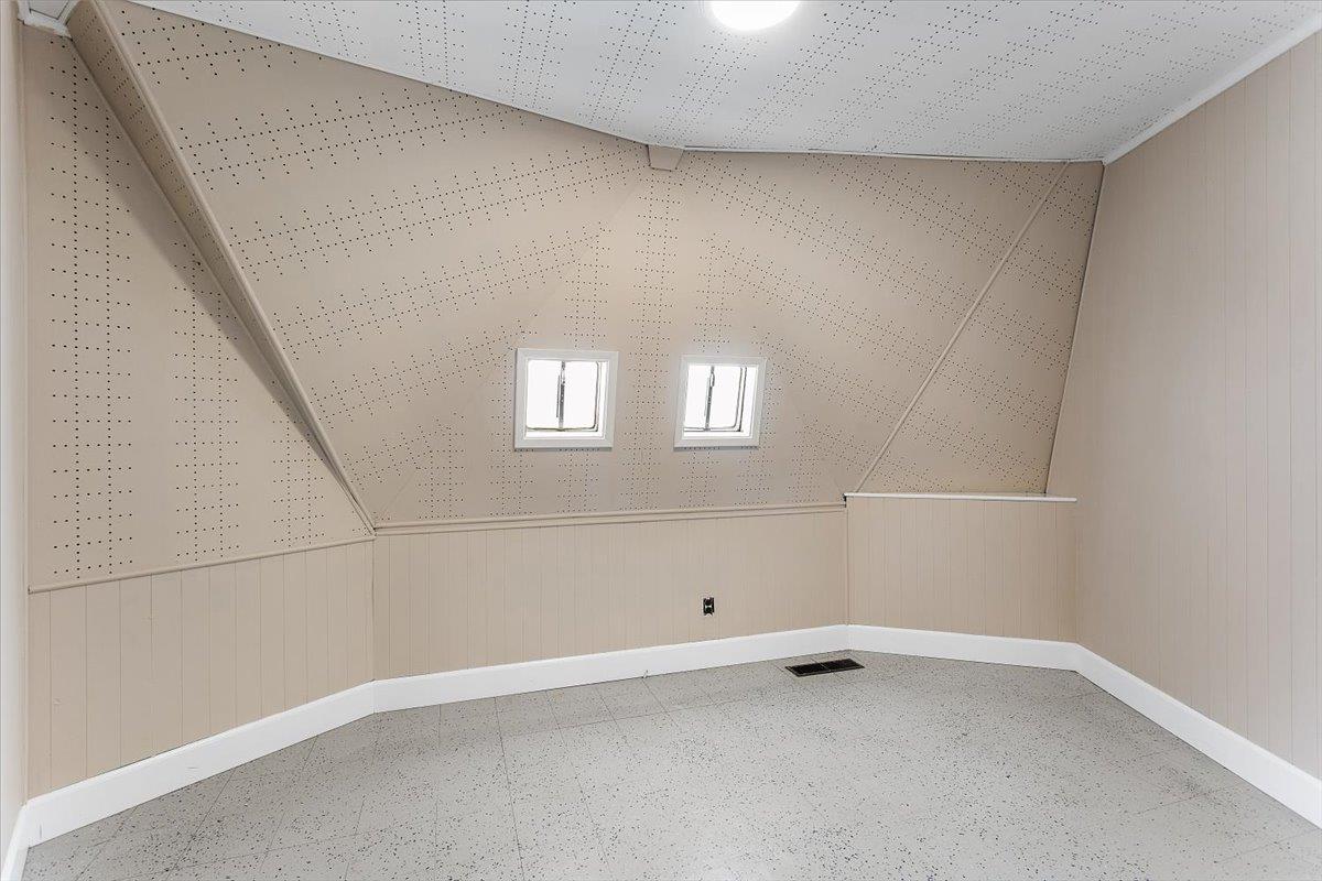 Detail Gallery Image 33 of 100 For 22325 Meekland Ave, Hayward,  CA 94541 - – Beds | – Baths