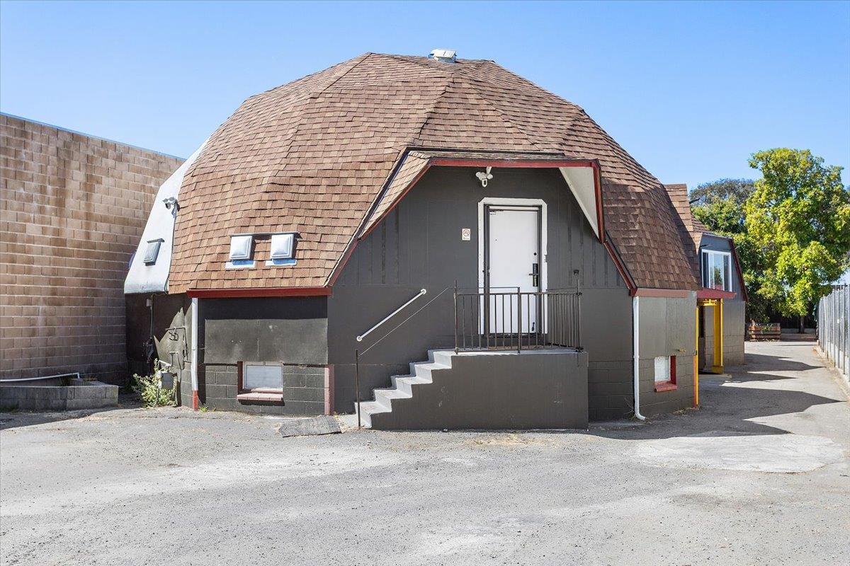 Detail Gallery Image 6 of 100 For 22325 Meekland Ave, Hayward,  CA 94541 - – Beds | – Baths